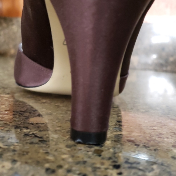 Shoes - Picture 4 of 4